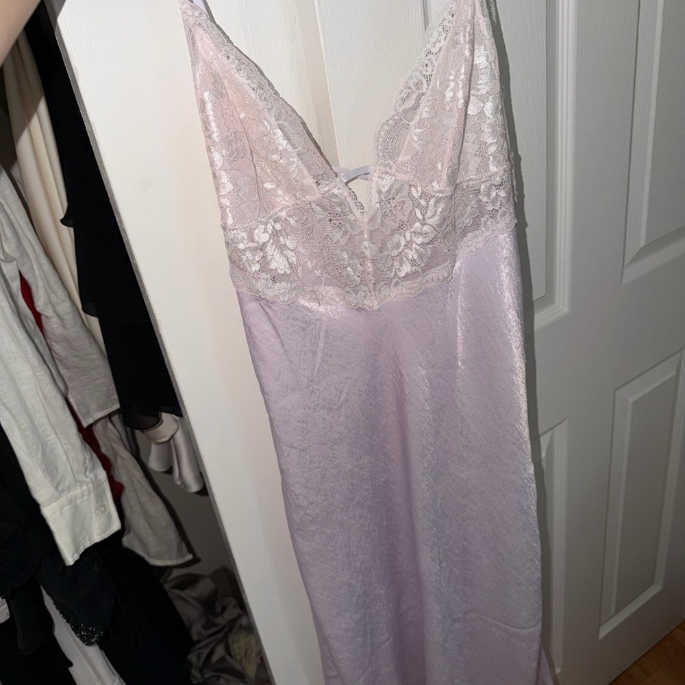Linea Donatella Lavender Lace Chemise